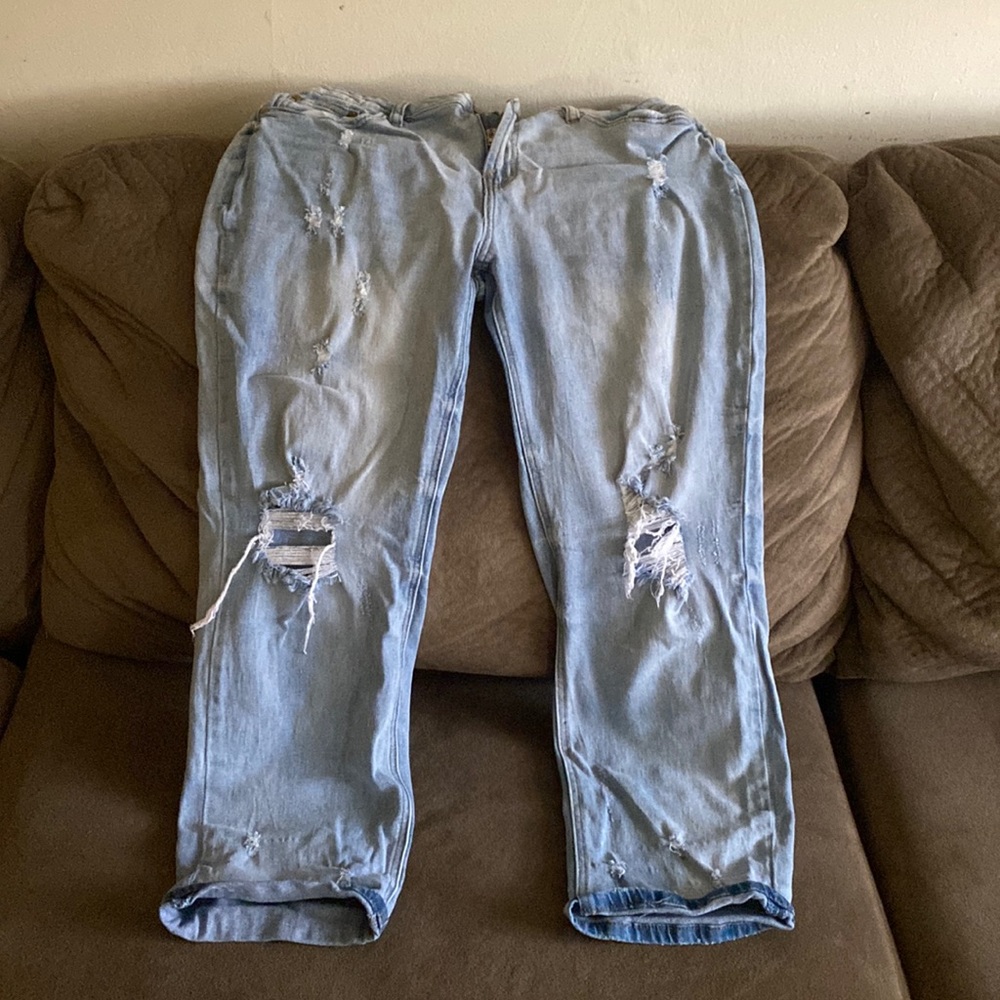 Fashion nova mom jeans